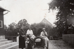 Przy dworze, 1936 r.