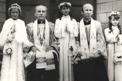 I Komunia rocznik 1977 z ks M. Wolakiem i ks St. Janickim